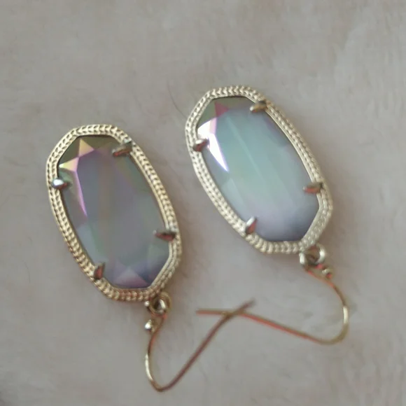 Kendra Scott | Iridescent Slate Gold Dani Earrings - Picture 9 of 10